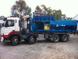 Sort-tec Mobile Vibrating Recycling Plant MVRP1 - picture2' - Click to enlarge