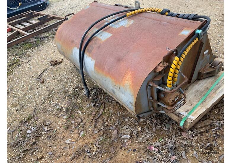 Used 1990 clean Digga Broom suit skid steer loader for sale Skid Steer