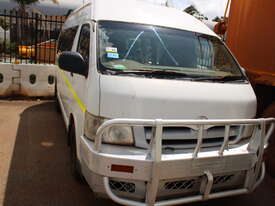 2006 TOYOTA COMMUTER 200 SERIES MINI BUS - picture0' - Click to enlarge