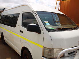 2006 TOYOTA COMMUTER 200 SERIES MINI BUS - picture0' - Click to enlarge