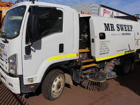 ISUZU FSR850 ROAD SWEEPER - picture0' - Click to enlarge