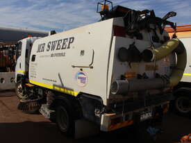 ISUZU FSR850 ROAD SWEEPER - picture1' - Click to enlarge