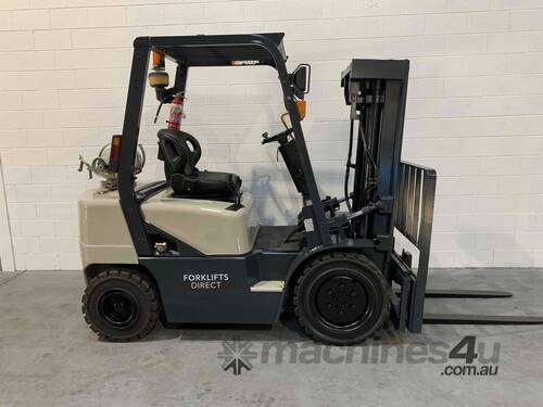 Used Crown Crown 2 5t LPG Forklift Counterbalance Forklifts in ...