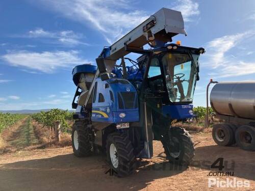 2017 New Holland Braud 9090x