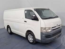 Toyota Hiace 200 - picture0' - Click to enlarge