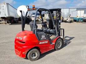 Manitou MI25D - picture0' - Click to enlarge