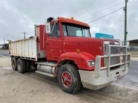 Freightliner FL112 - picture0' - Click to enlarge