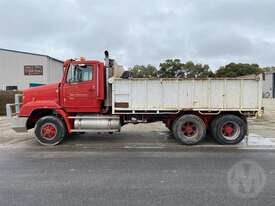 Freightliner FL112 - picture2' - Click to enlarge