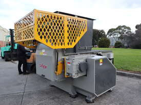 Industrial Single Shaft Shredder with Crammer - 60HP - Genox V1000 - picture0' - Click to enlarge