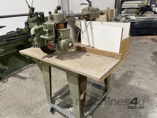 Saw Master Radial arm saw