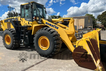 Komatsu WA470-7 Loader/Tool Carrier Loader