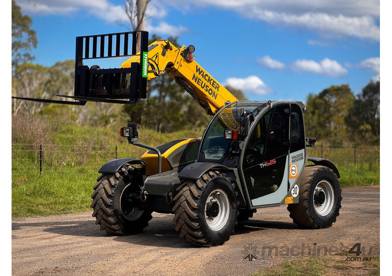 caption Wacker Neuson TH625 Telescopic Handler Telescopic Handler