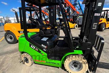 UN Forklift 2.5T, Lithium Battery: Excess Stock Available Now!