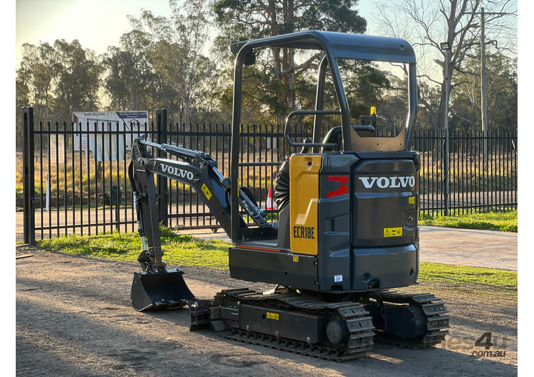 caption Volvo ECR18E Tracked-Excav Excavator