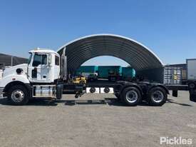 2016 Mack Metro Liner Cab Chassis Single Cab - picture2' - Click to enlarge