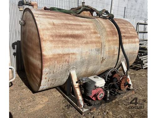 VAC TANK WITH 8 HP HONDA MOTOR 