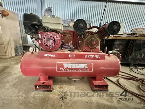 2017 TOOLEX V25P-125L AIR COMPRESSOR