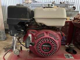 2017 TOOLEX V25P-125L AIR COMPRESSOR - picture2' - Click to enlarge