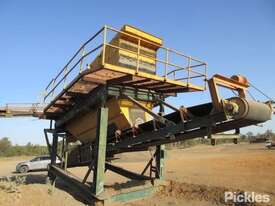 Hawk 1800x4800 Triple Deck Vibratory Screen. Unit has been disassembled as per photos Crane and Tra - picture0' - Click to enlarge