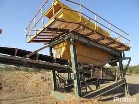 Hawk 1800x4800 Triple Deck Vibratory Screen. Unit has been disassembled as per photos Crane and Tra - picture0' - Click to enlarge