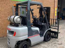 Nissan Forklift Wide Carriage  - picture1' - Click to enlarge