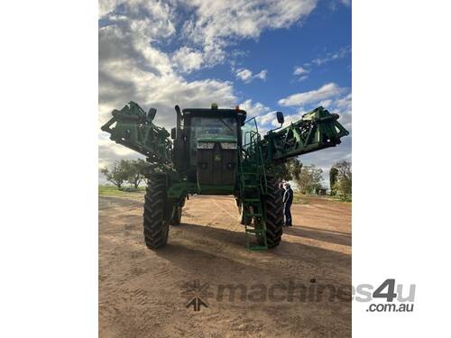 caption 2020 John Deere R4060 Sprayers