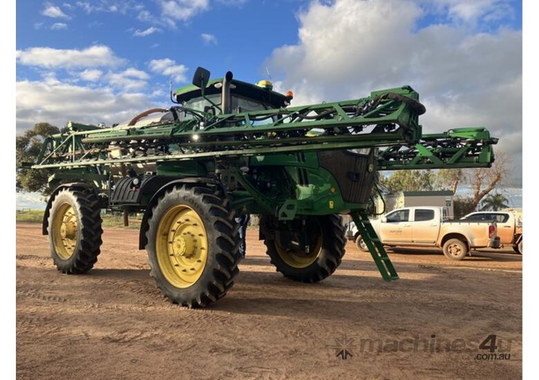 caption 2020 John Deere R4060 Sprayers