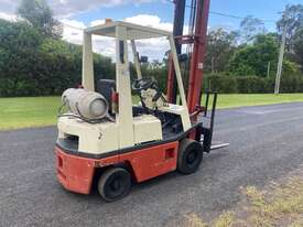 Nissan H02A18U 1.8t forklift, clear view mast - picture1' - Click to enlarge