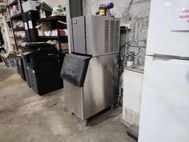 Ice-O-Matic Ice Machine - picture1' - Click to enlarge
