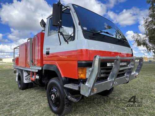 Mitsubishi Canter 4x4 Single Cab Firetruck.  Ex NSW Rural Fire Service.