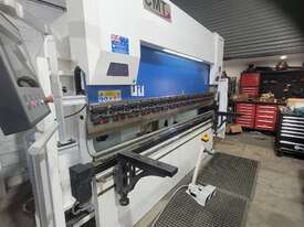 AccurlCMT 135 TON | 3200MM | 5 AXIS | DELEM DA58T | CNC PRESS BRAKE 2019 - picture0' - Click to enlarge