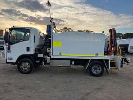 2014 Isuzu NPR 300 Service Body Day Cab - picture2' - Click to enlarge