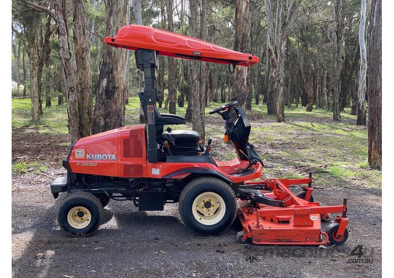 caption Kubota F3690 Front Deck Lawn Equipment