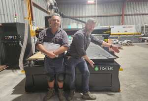 Enhanced Efficiency: Figtek 1330 ATC Router - Vacuum Table Included