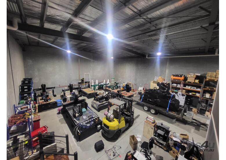 Enhanced Efficiency: Figtek 1330 ATC Router - Vacuum Table Included