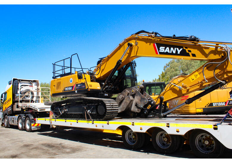caption 2021 SANY SY215C Excavator | 900mm Pin Included | Demo Unit | SY021BCCT9838