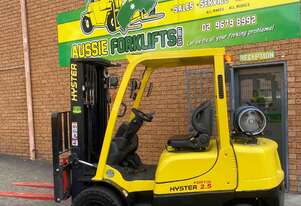 Hyster / Mazda Forklift Container Mast Under 6000 Hours