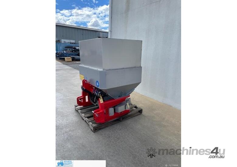 (6216) Agrex Fertiliser Spreader - NEW (Griffith, )