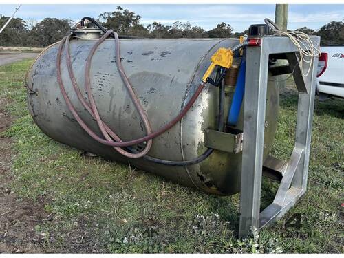 HEAVY DUTY 3000 L FUEL TANK