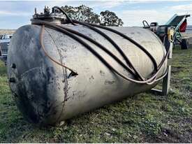 HEAVY DUTY 3000 L FUEL TANK - picture0' - Click to enlarge