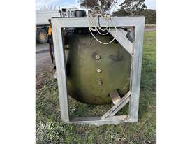 HEAVY DUTY 3000 L FUEL TANK - picture1' - Click to enlarge