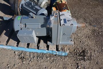 Geared unit SEW 18-1 Ratio 11Kw Motor NEW