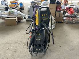 WIA Weldmatic 350 Welder & W67 Wire Feeder - picture2' - Click to enlarge