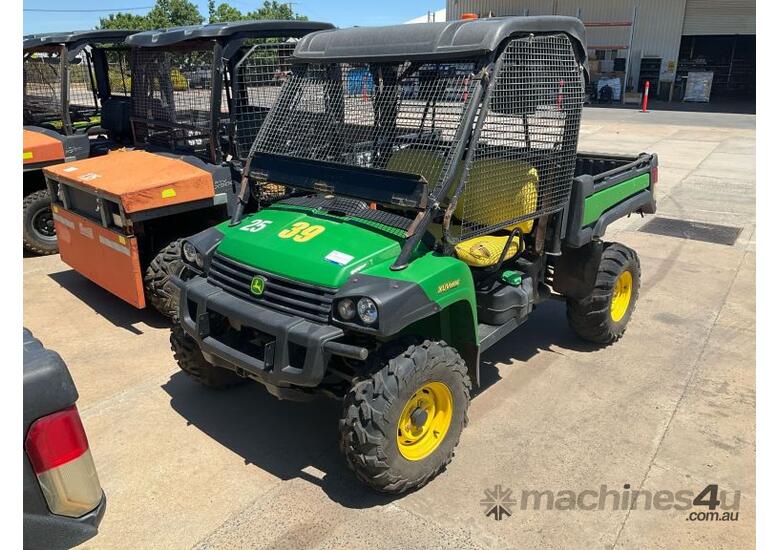 caption John Deere Gator XUV 855E ATV 4WD