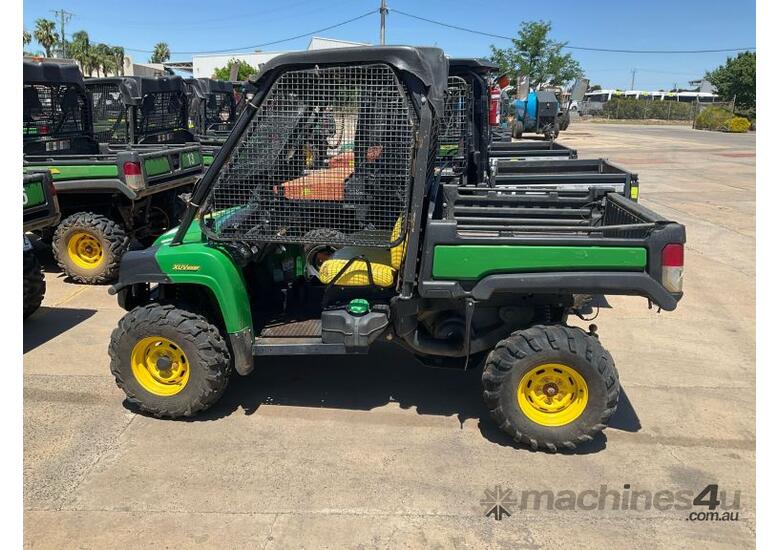 caption John Deere Gator XUV 855E ATV 4WD