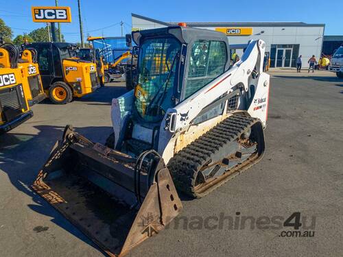 caption 0000 BOBCAT T590 Tracked Skidsteer Loader