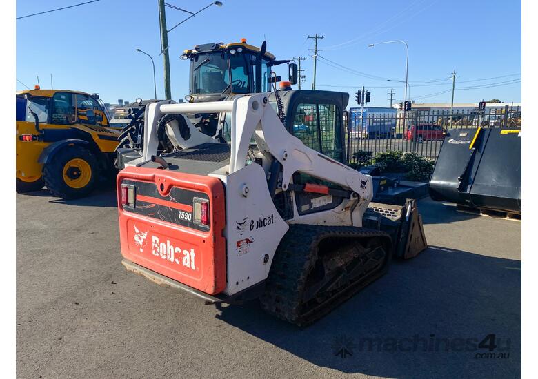caption 0000 BOBCAT T590 Tracked Skidsteer Loader