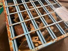 ASSORTED CAT GROUND ENGAGING TOOLS  - picture0' - Click to enlarge