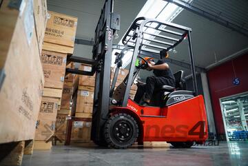 EP 1-ton Compact Forklift for Tight Lifts