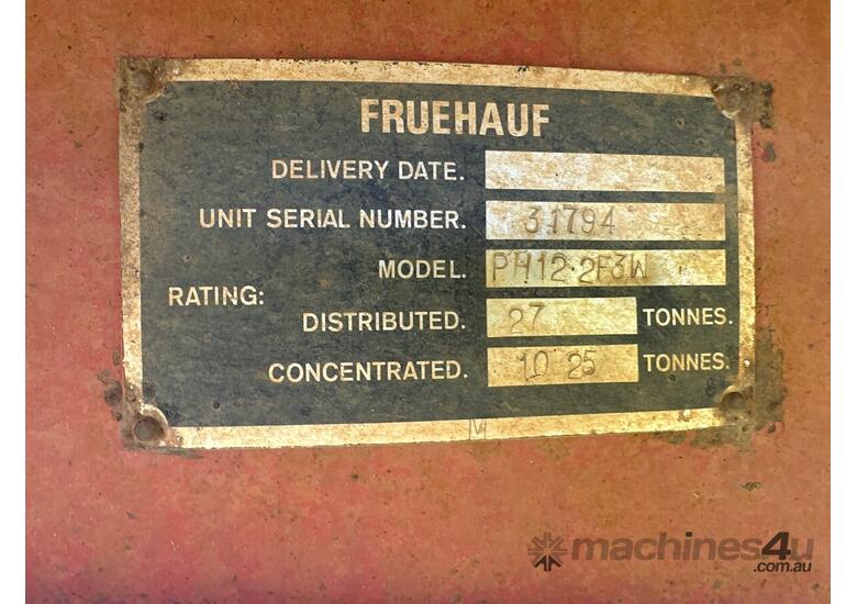 caption 1982 Fruehauf PH122F3W Tri Axle Flat Top Trailer